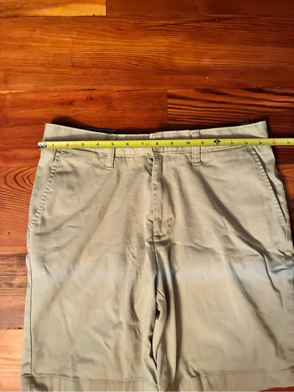Nautica Men's Flat Front 8” Deck  Shorts in True Stone, Size 30W